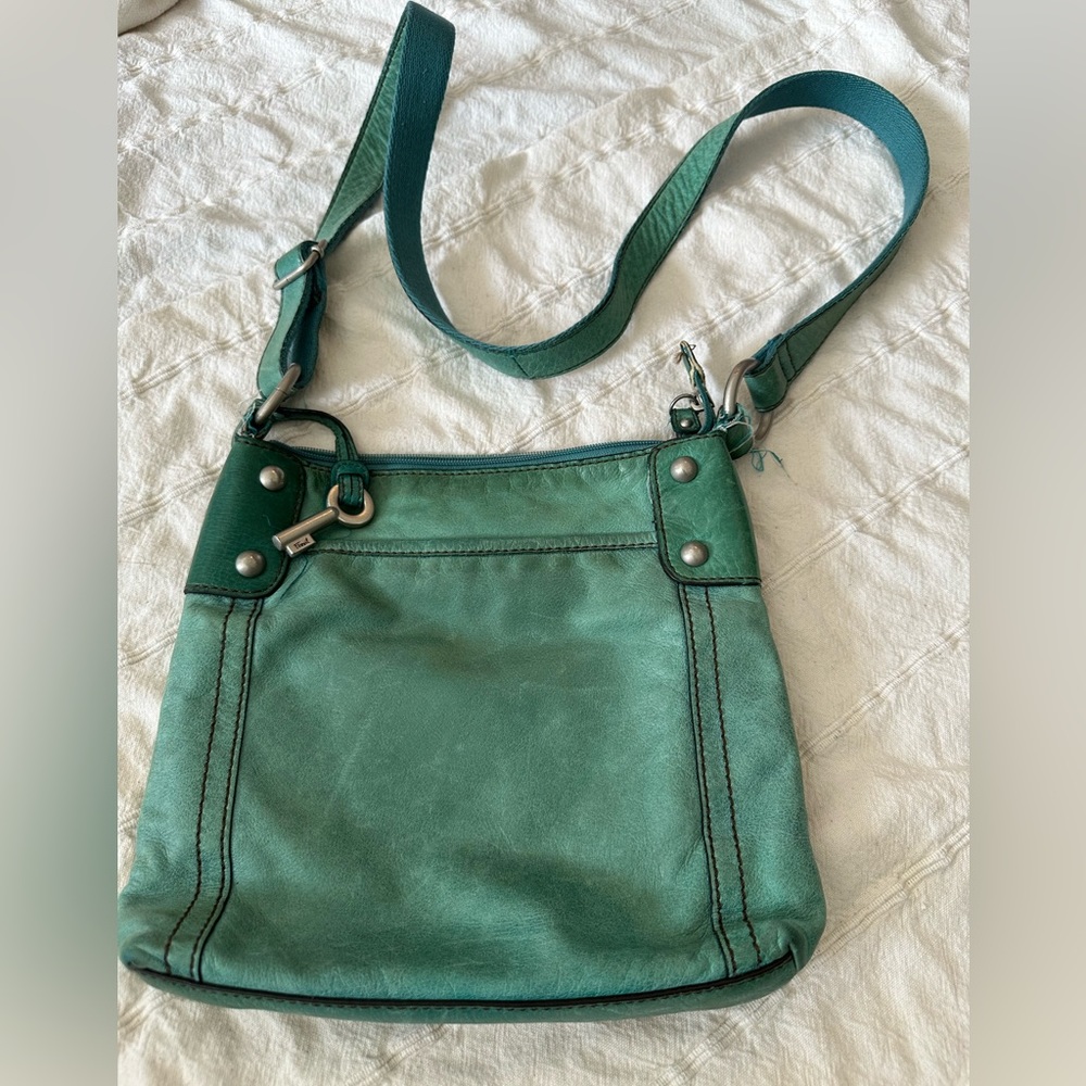 Green leather fossil crossbody bag - well used